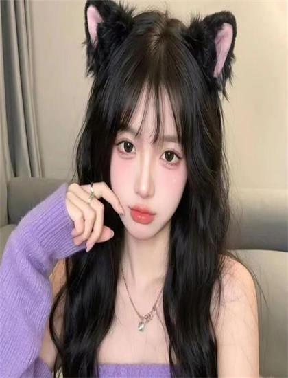 桃花影院理论片在线_男人婆_男人用刀划开了女人的衣服